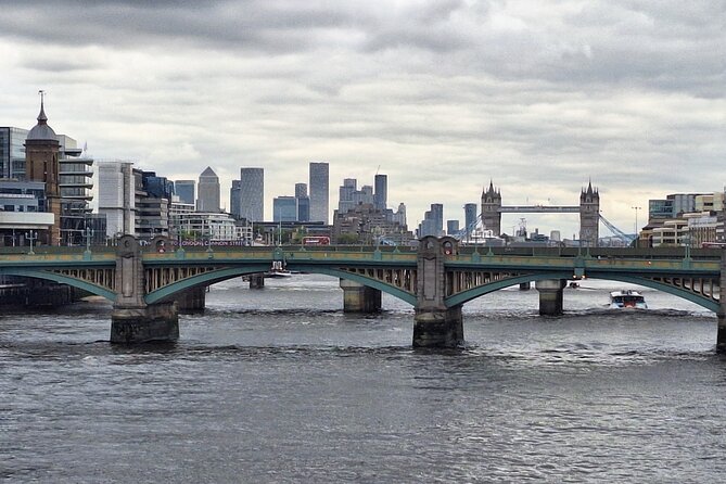 2 Hour Big Ben to Borough Market Walking Tour - London Eye and Southbank culture breaks, plus a sanity-saving pause