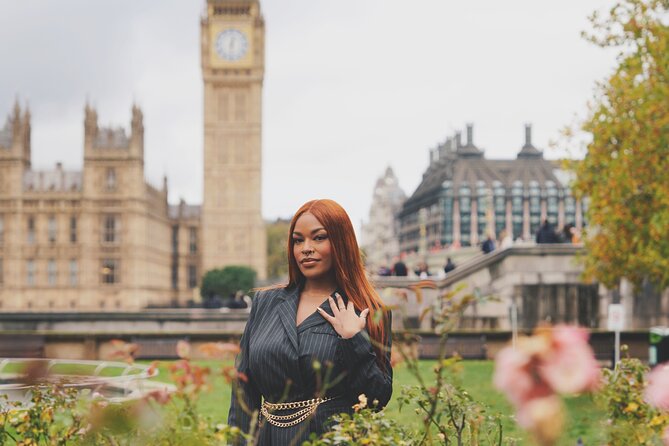 2-Hour Breathtaking London Photoshoot - Westminster Bridge views, plus the calm rhythm of a guided walk