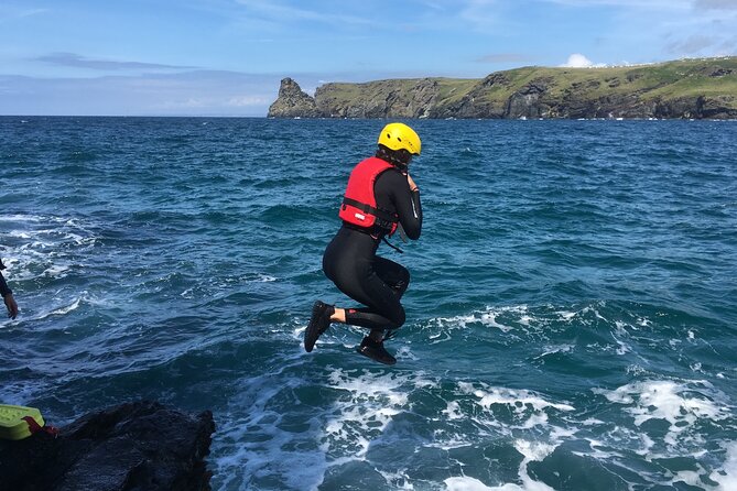2-Hour Coasteering Adventure Near Bude - From Bossiney Campsite to the rocks: how the session starts