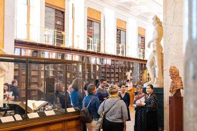 2 Hour Guided Walking Tour at British Museum - Meeting point at Great Russell St, and how the tour runs