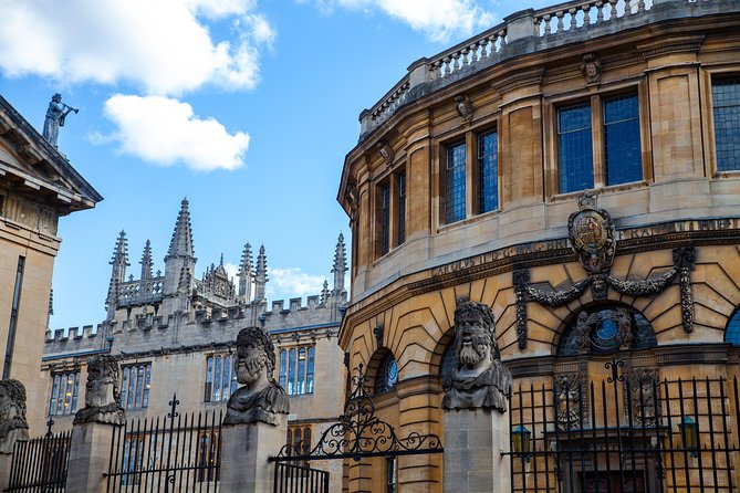 3-Hour Private Tour of Oxford With University Alumni Guide - History of Science, Blackwell’s, and the library trio you will remember