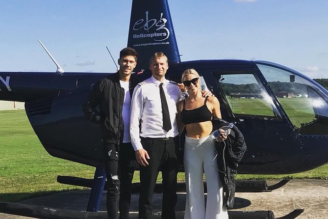 35 minute London Sightseeing Helicopter Tour - From Surrey Countryside to Central London, the Flight Path Matters