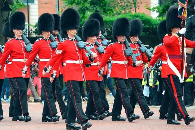 4-Hour Private Guided Tour of London on a Classic Itinerary - A private 4-hour London classic that keeps the day efficient