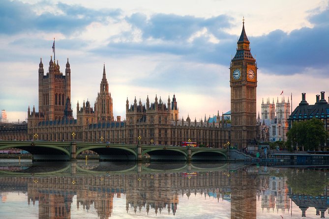 7 Day Winter Tour of England and Scotland starting from London - Day 1 in London: Westminster walking tour plus museums on a tight clock