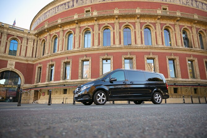 8 Seater Transfer: Heathrow Airport to Central London - The 8-seater car: what you actually get