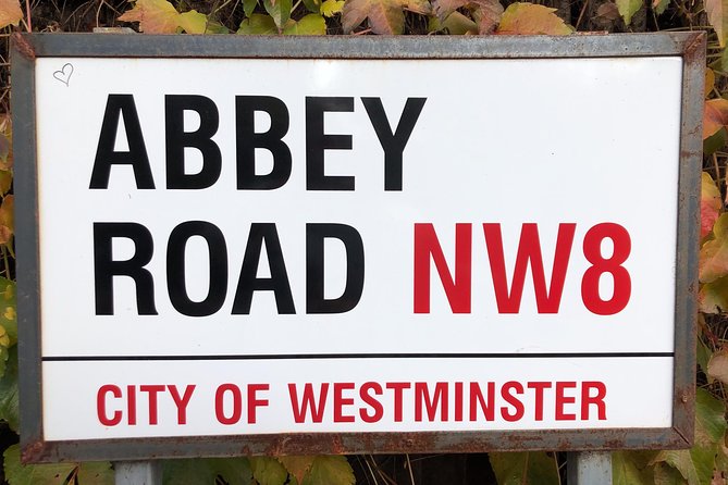 A Beatles London taxi tour and sightseeing experience - Stop 1: London Palladium and the Birth of Beatlemania