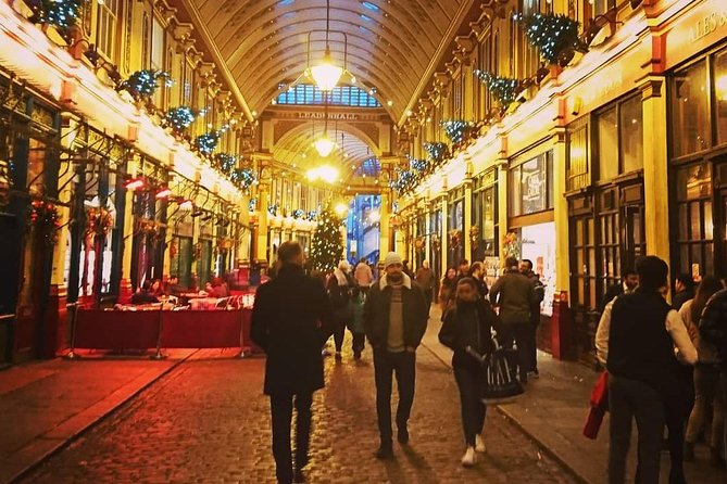 A Christmas Carol and Charles Dickens Old London Walking Tour - What to expect on the ground: timing, walking rhythm, and comfort