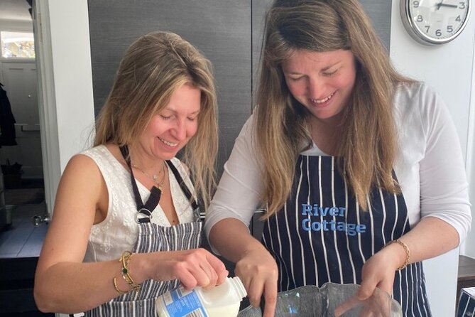 A Fun Afternoon of Baking Scones and Afternoon Tea - Getting Started: Meeting Point and the Afternoon Timing