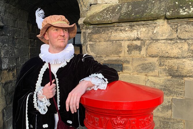 A Historical tour of Warwick with Queen Elizabeth's Secret Lover - The Lord Leycester: short stop, targeted storytelling
