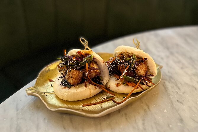 A Taste of Manchester's Cottonopolis with Meals, Drinks and Guide - Guide style that makes the cotton story stick