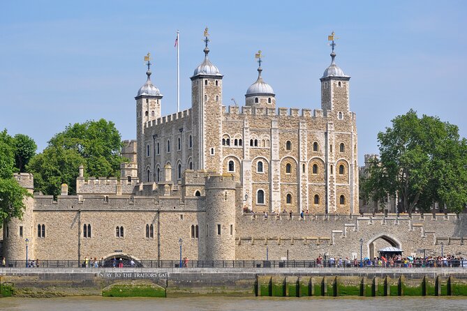 Admission Ticket to The Tower of London & Crown Jewels Exhibition - The Tower of London experience, what stands out inside the fortress
