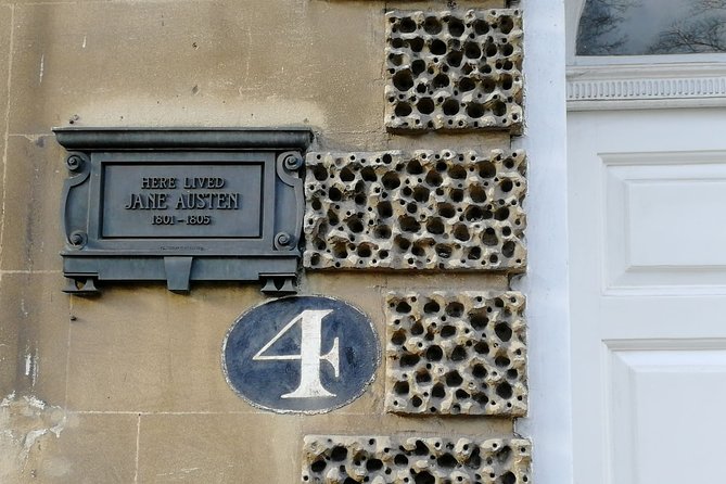 Afternoon Bath City Tour - Private tour from Bristol with a local guide - Pulteney Bridge: a classic Bath photo spot with a purpose
