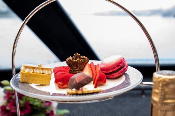 Afternoon Tea River Cruise on the Thames - Commentary and onboard atmosphere: what you can actually hear