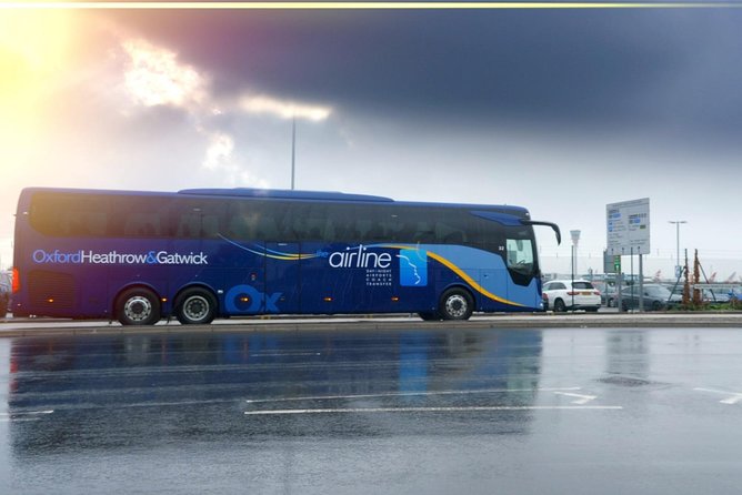 Airport Coach Service from Oxford to Heathrow - Comfort on Board: Wi-Fi, Charging, Toilets, and Air Conditioning