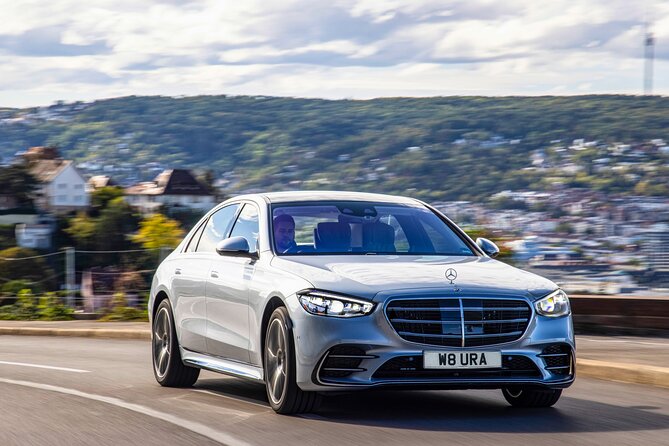 Airport Taxi Service | London Heathrow Airport to Nottinghamshire - Flight Timing Matters: How the Driver Arrival Stays in Sync