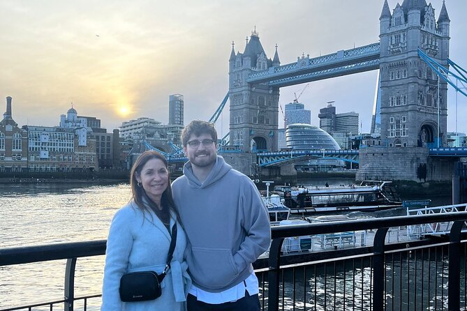 American Heritage in London 4 Hour Private Tour in a Black Cab - Trinity Square Gardens: WW2 Atlantic convoys and real loss