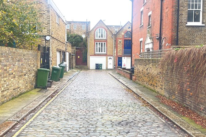 Amy Winehouse Tour of London - How to get the most from the walk (without getting slowed down)