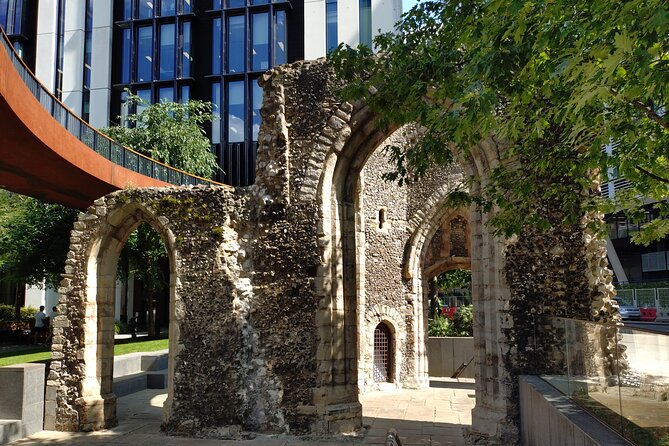 Ancient Hidden Gems in the City of London - Old Bailey via Christchurch Shell: A Garden With WWII Echoes