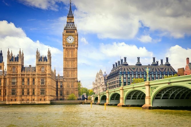 Arrival Transfer: Heathrow Airport LHR to London by Luxury Van - Price and value for a private transfer at $157.33 per person