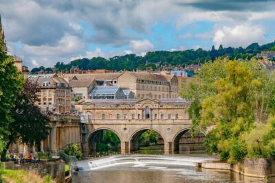 Bath Bridgerton walking tour of filming location with Mobile App