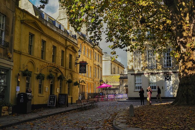 Bath Bridgerton walking tour of filming location with Mobile App - The architectural landmark stop, and why fans look up