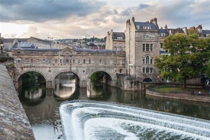 Bath: Local Pubs & Historic Sights Walking Tour (3h) - Bath Abbey to a pint in hand: why this tour feels different