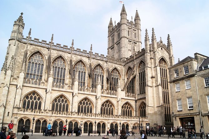 Bath Private Family Tour With Bath University Guide - Family fit: who this private Bath tour suits best