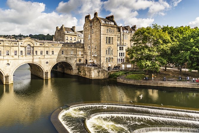 Bath Private Family Tour With Bath University Guide - The 2-hour pacing: why 10 minutes per stop can work