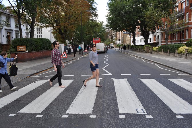 Beatles Evening Tour of Central London - Entering Beatles London at 6 pm, by coach not by slog