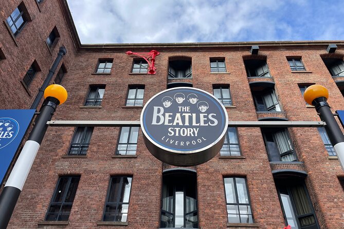 Beatles Guided Walking Tour in Liverpool - Liverpool Town Hall: the freemen honor that changes how you see the city