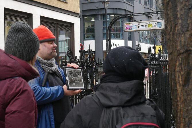 Beatles London Walking Tour of Soho and Apple Studios - Stop 3: St James’s, John And Yoko’s First Meeting