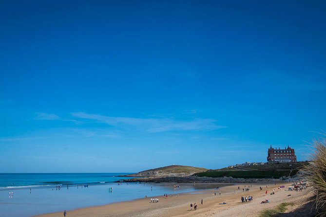 Beginner's Surf Experience in Newquay - Cornish Wave meet-up and getting kitted up fast