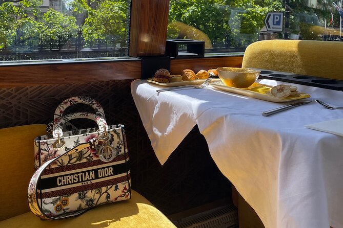 Best of London by LE GRAND - London's Luxury Bus Tour - Piccadilly to Wellington Arch, Getting Oriented Fast