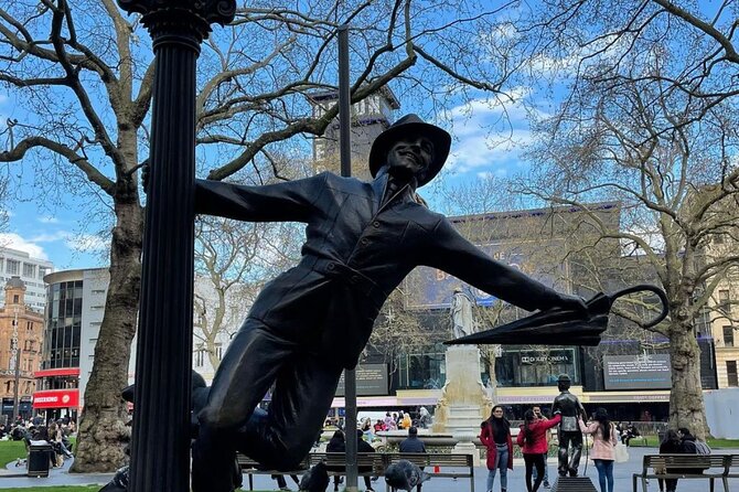 Best of London Walking Tour - 3 Hours, Small Group max 10 people - Trafalgar Square, Whitehall, and the London Eye: building a smarter London route