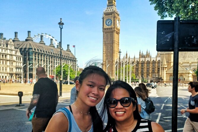 Black Cab Tour of London - Premium Sightseeing Taxi Tour - Southwark Bridge and the South Bank story arc