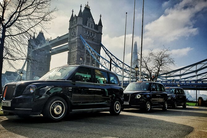 Black Cab Tour of London - Premium Sightseeing Taxi Tour - The quick passes at Buckingham Palace and Parliament: how to make them count