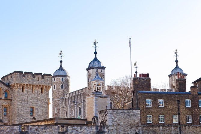 Black Taxi Tour of London: Classic Sightseeing Bespoke & Fun - Buckingham Palace to Trafalgar Square: what you can expect at each stop