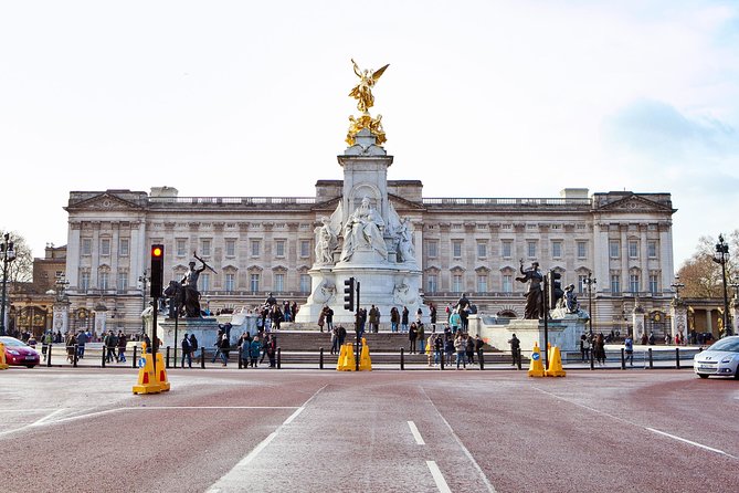 Black Taxi Tour of London: Classic Sightseeing Bespoke & Fun - A classic London lineup, timed for photos and orientation