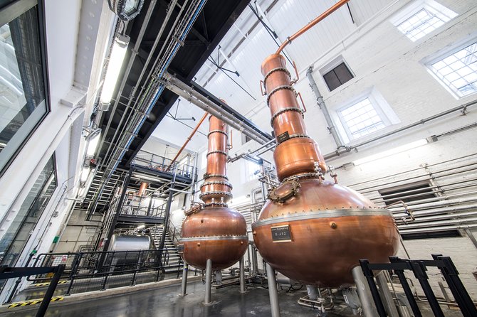 Bombay Sapphire Gin Cocktail Masterclass and Tour - Still House tour: connecting ingredients to the process