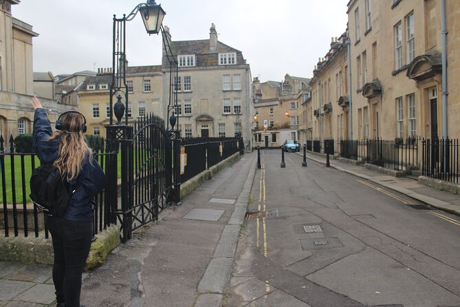 Bridgerton Tour and Bath City Highlights with Music - Lady Danbury and the ball-scene vibe you can spot from the street