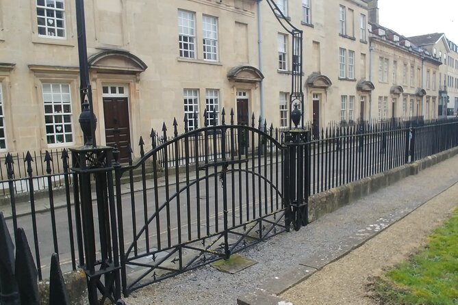 Bridgerton Walking Tour of Filming Locations & Storylines - Bath - Walking Considerations: Comfortable Shoes and a Smart Pace