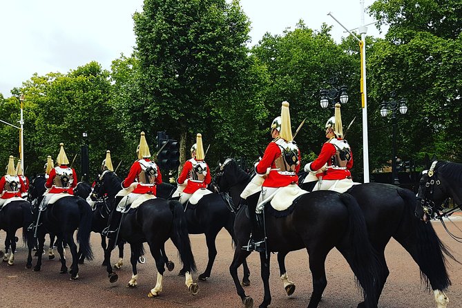 British Royalty walking tour including The Changing Of The Guard! - Royal Park stops: a calmer way to connect the palaces