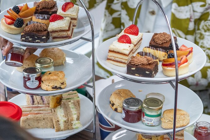 Buckingham Palace & Afternoon Tea Sightseeing Tour with PG Tips - Key highlights worth knowing