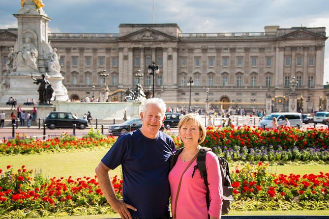 Buckingham Palace & Afternoon Tea Sightseeing Tour with PG Tips - The afternoon tea experience on the Tea Bus, simple and very practical