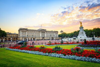 Buckingham Palace & Afternoon Tea Sightseeing Tour with PG Tips