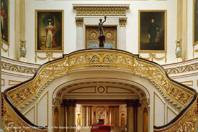 Buckingham Palace Entrance Ticket & British Royalty Guided Tour - St James’ Palace and St James’ Park: the royal warm-up you can actually use