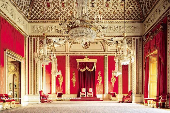 Buckingham Palace Entrance Ticket & British Royalty Guided Tour - The Mall: London’s royal red-carpet corridor