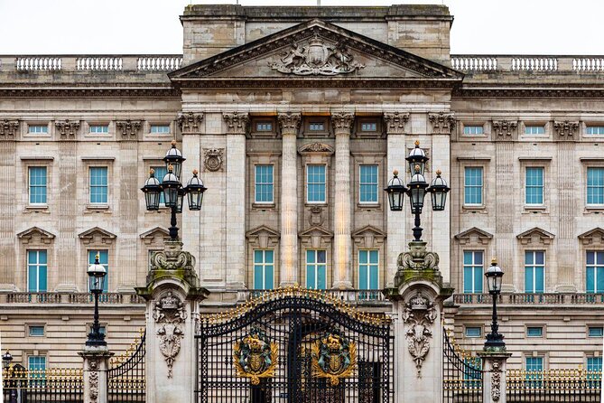 Buckingham Palace Entrance Ticket & Changing of the Guard Tour - Changing of the Guard: Great Views, Real Crowd Logistics, Built-In Changes
