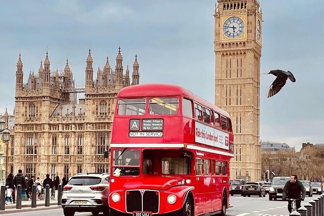 Buckingham Palace & Westminster Guided Walking Tour - Whitehall: Government Street Energy and Horse Guards Watchpoints