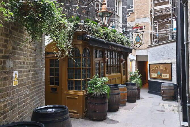 Burnings, Butchery & Black Death: A Walking Tour of London's Bloody Past - Cloth Fair: a quiet alley with a noisy past